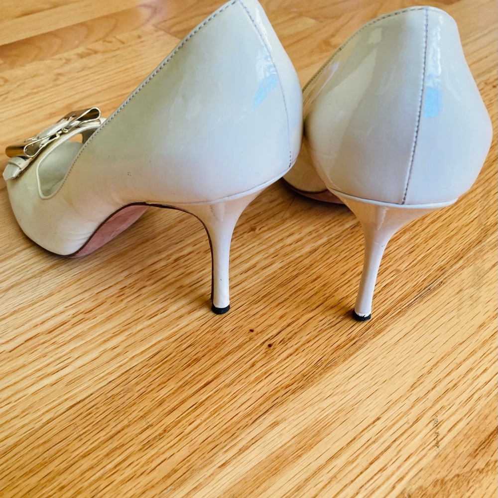 Vintage GUCCI peep toe pumps. Stiletto heel.